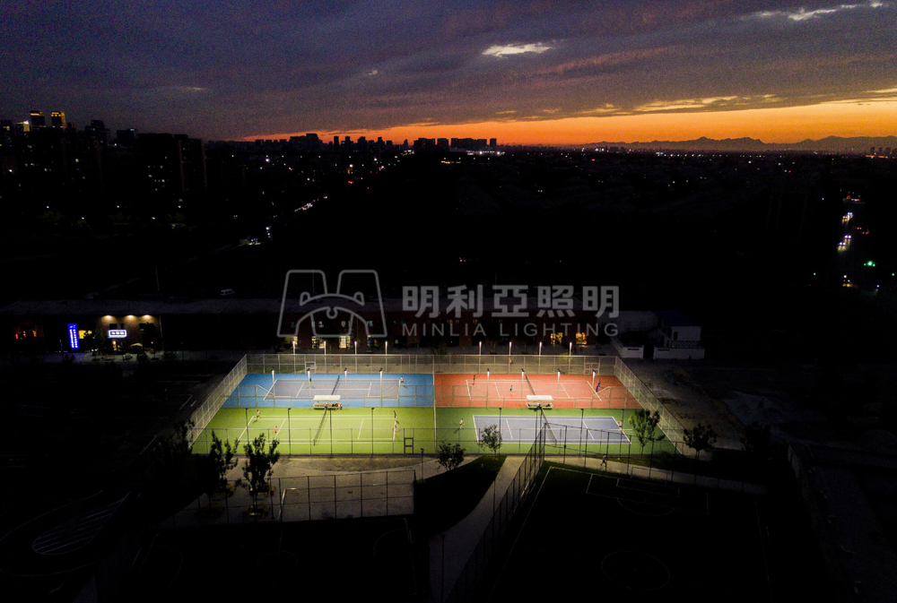 北京亦花園運(yùn)動(dòng)中心網(wǎng)球場2-2.jpg